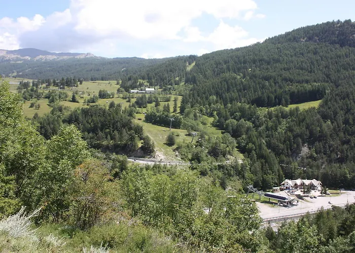 Ski Resorts in Cesana Torinese